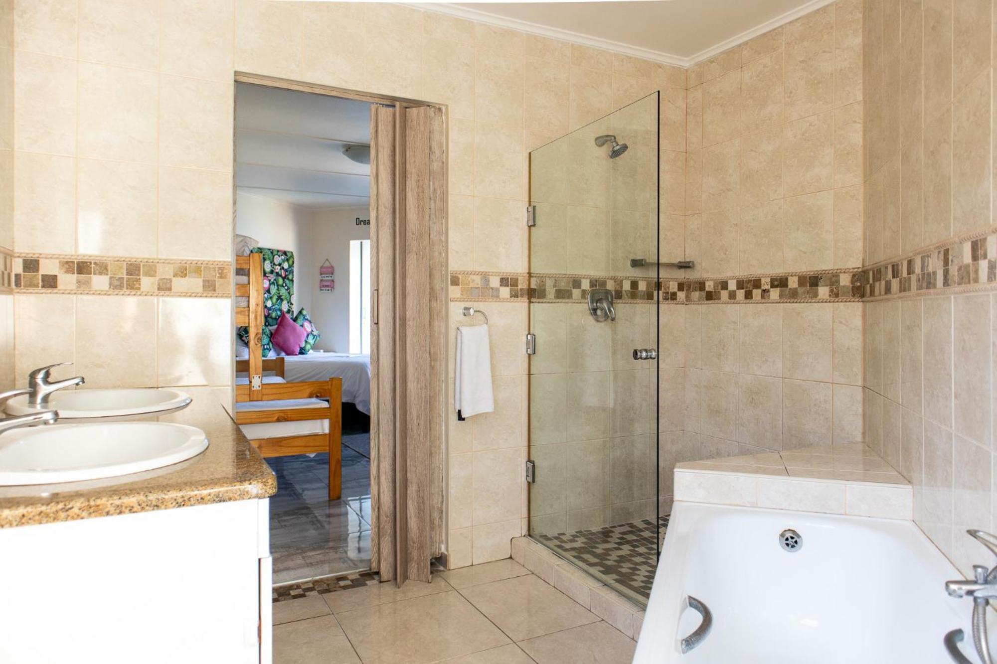 305 Guest House Аманцимтоти Екстериор снимка